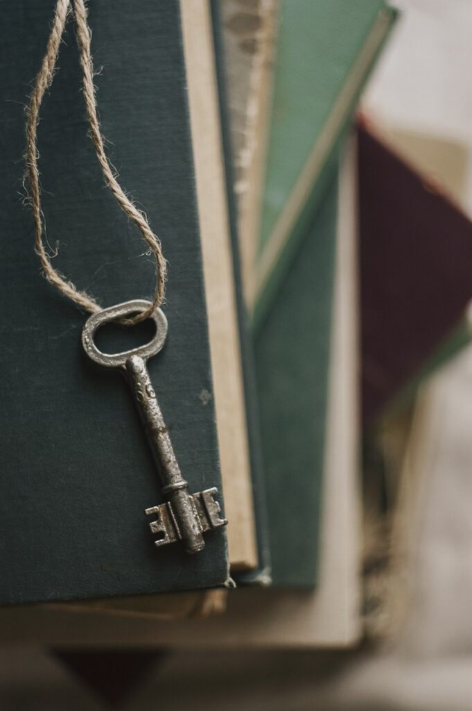 Für Unterstützer key, unlock, books, book, symbol, table, vintage, retro, antique, key, key, key, key, key